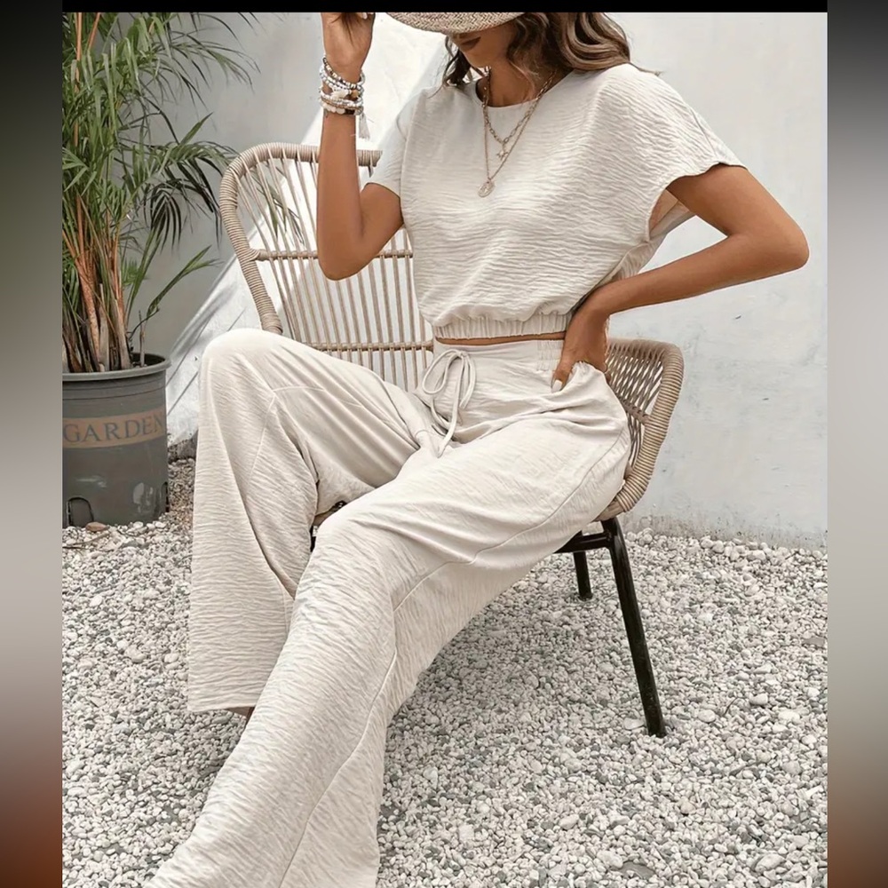 Solid Color Summer & Spring Casual. Two-piece Set Sleeve Crop Top & Tie Front. - Picture 5 of 10